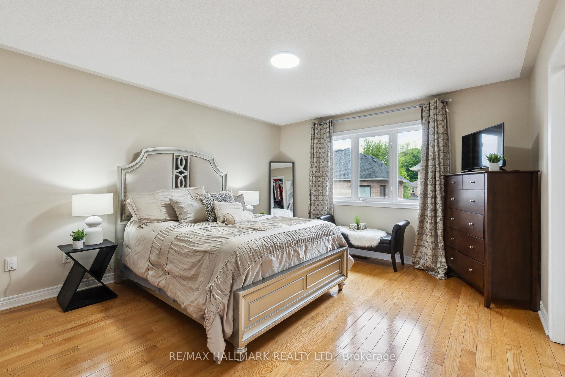 Photo 27 of 21 Amberty Street, Vaughan, Patterson — HOMEH