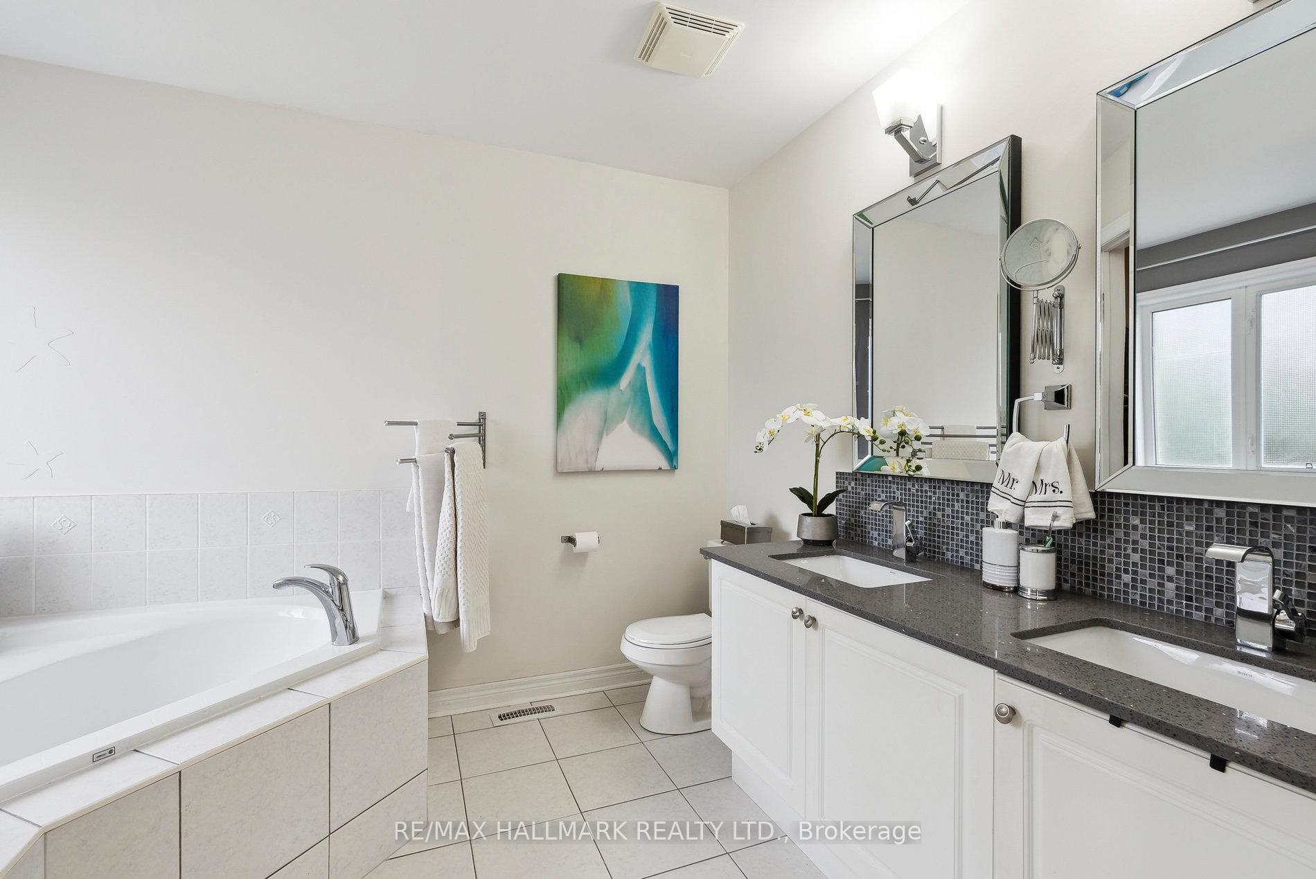Photo 41 of 21 Amberty Street, Vaughan, Patterson — HOMEH