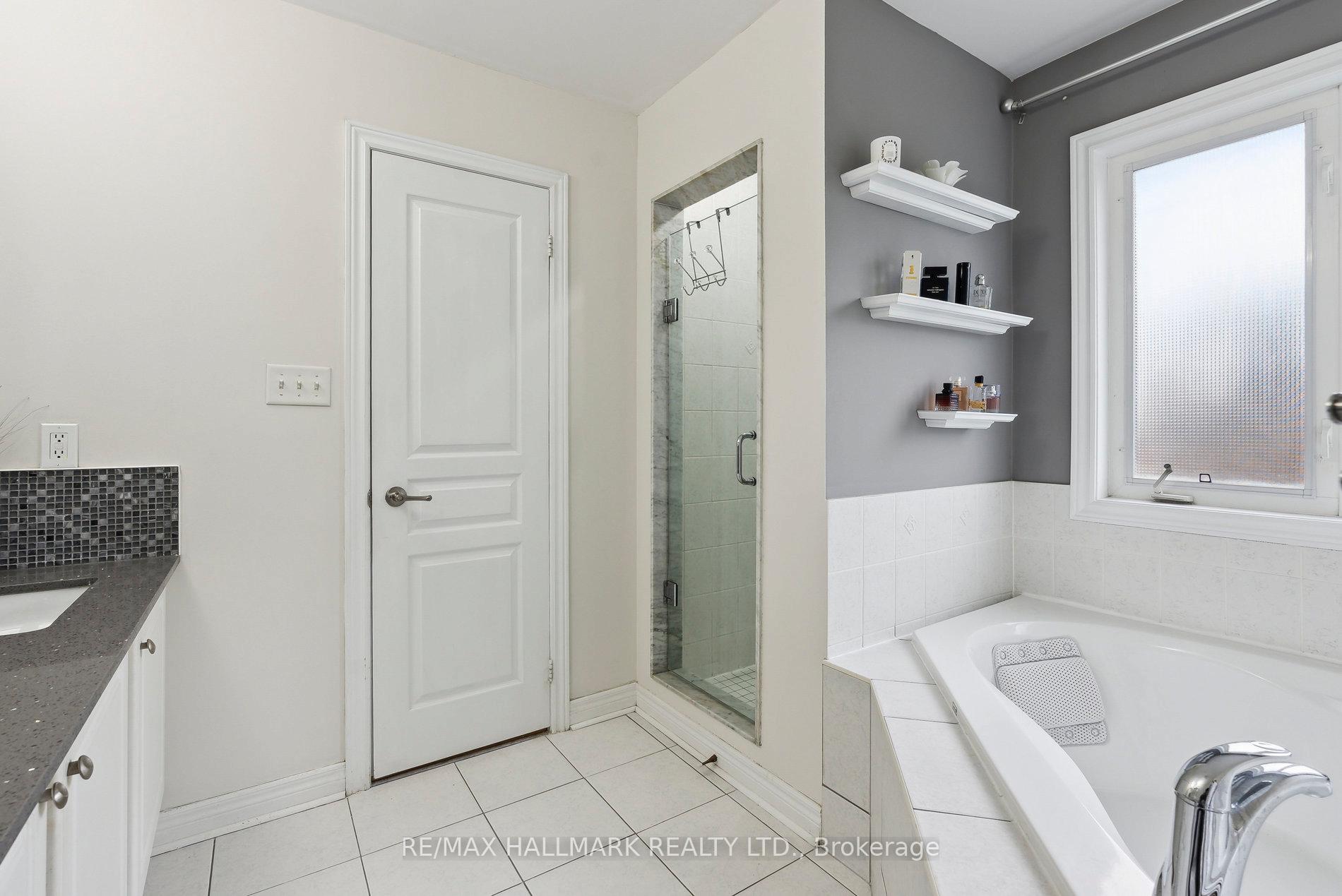Photo 26 of 21 Amberty Street, Vaughan, Patterson — HOMEH