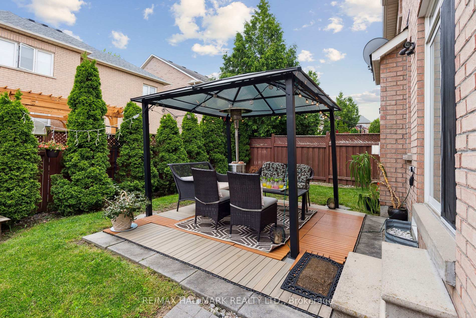 Photo 30 of 21 Amberty Street, Vaughan, Patterson — HOMEH