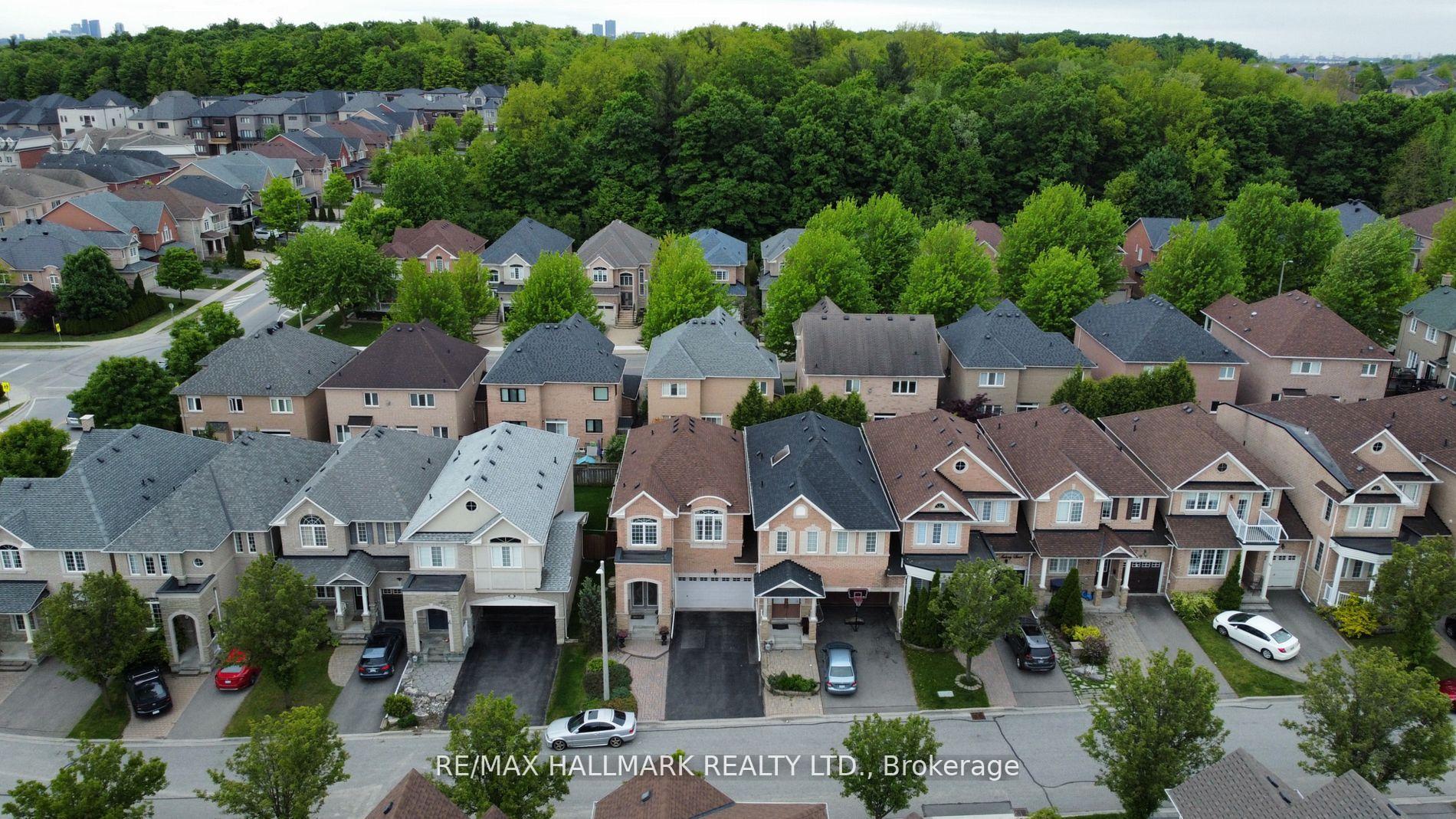 Photo 42 of 21 Amberty Street, Vaughan, Patterson — HOMEH