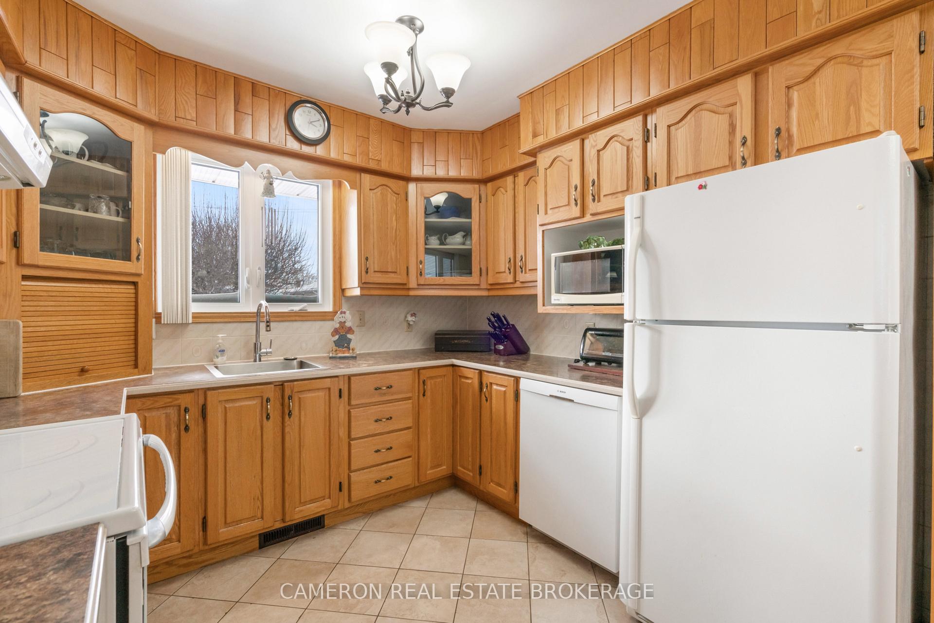 Photo 9 of 824 Guy Street, Cornwall — HOMEH