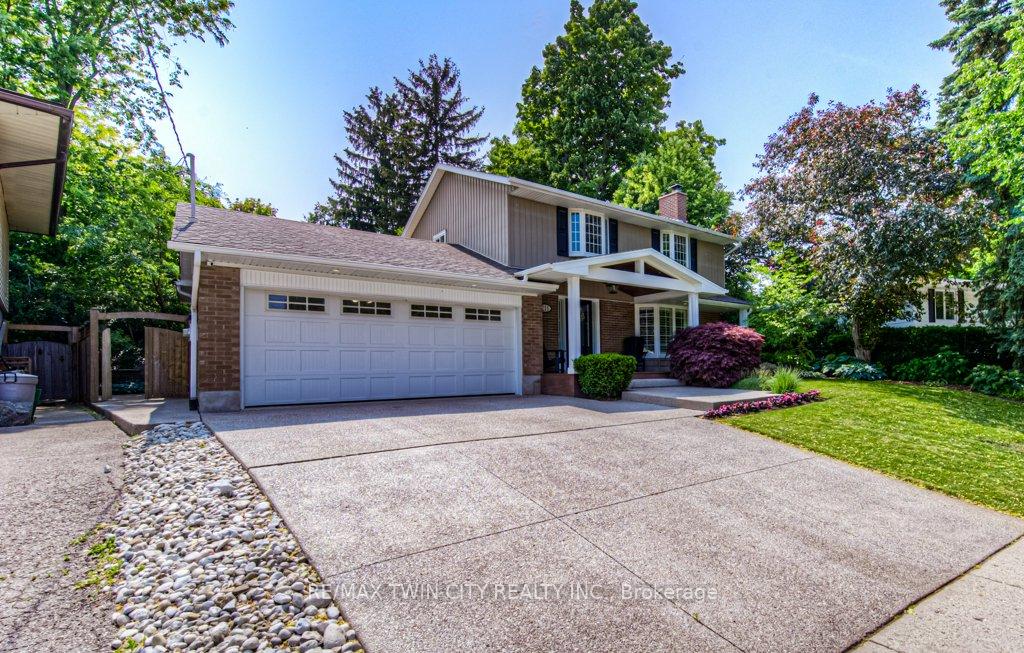 Photo 14 of 211 Ripplewood Crescent, Kitchener — HOMEH