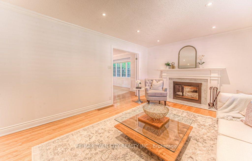 Photo 11 of 211 Ripplewood Crescent, Kitchener — HOMEH