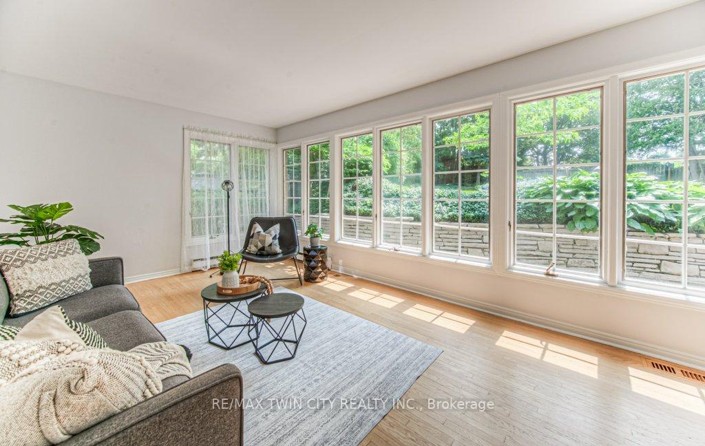 Photo 33 of 211 Ripplewood Crescent, Kitchener — HOMEH