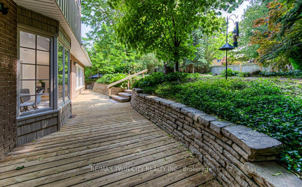 Photo 41 of 211 Ripplewood Crescent, Kitchener — HOMEH