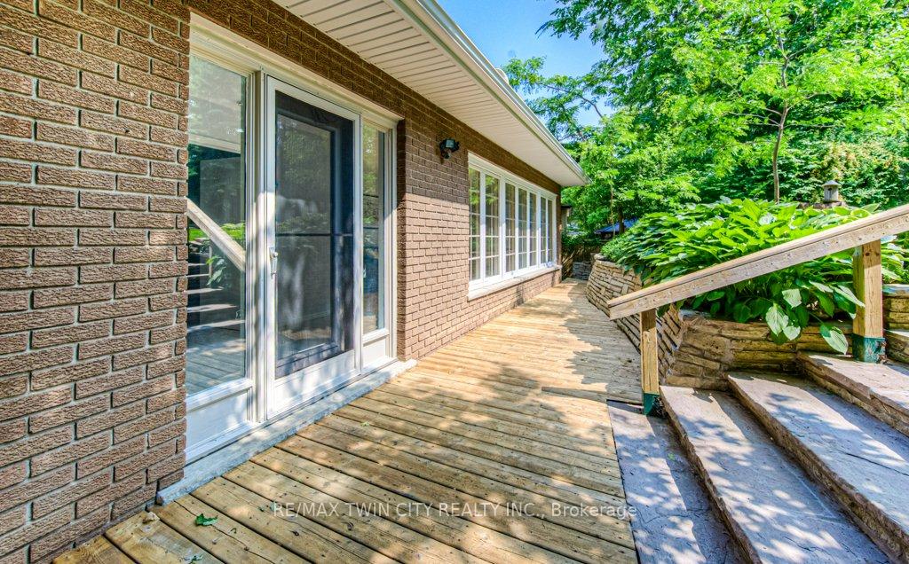 Photo 31 of 211 Ripplewood Crescent, Kitchener — HOMEH