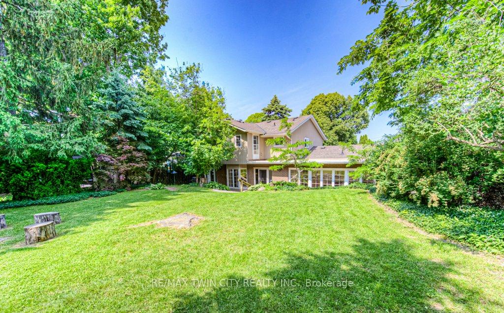 Photo 26 of 211 Ripplewood Crescent, Kitchener — HOMEH