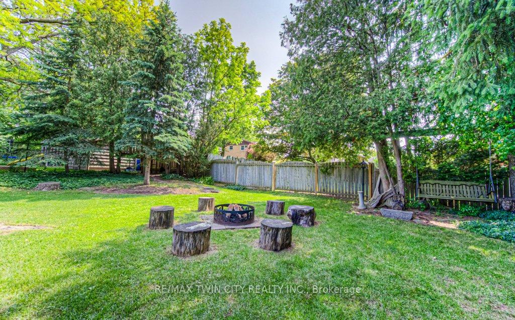 Photo 46 of 211 Ripplewood Crescent, Kitchener — HOMEH