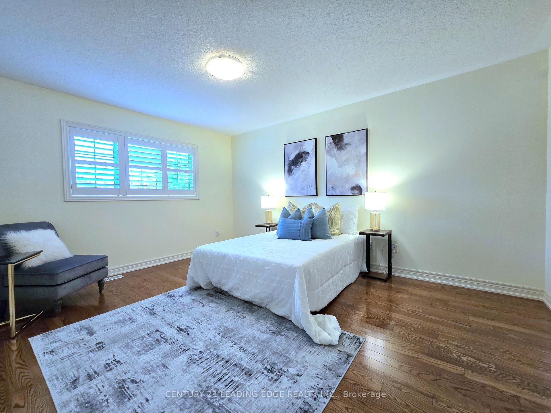 Photo 23 of 6 Castleglen Boulevard, Markham, Berczy — HOMEH