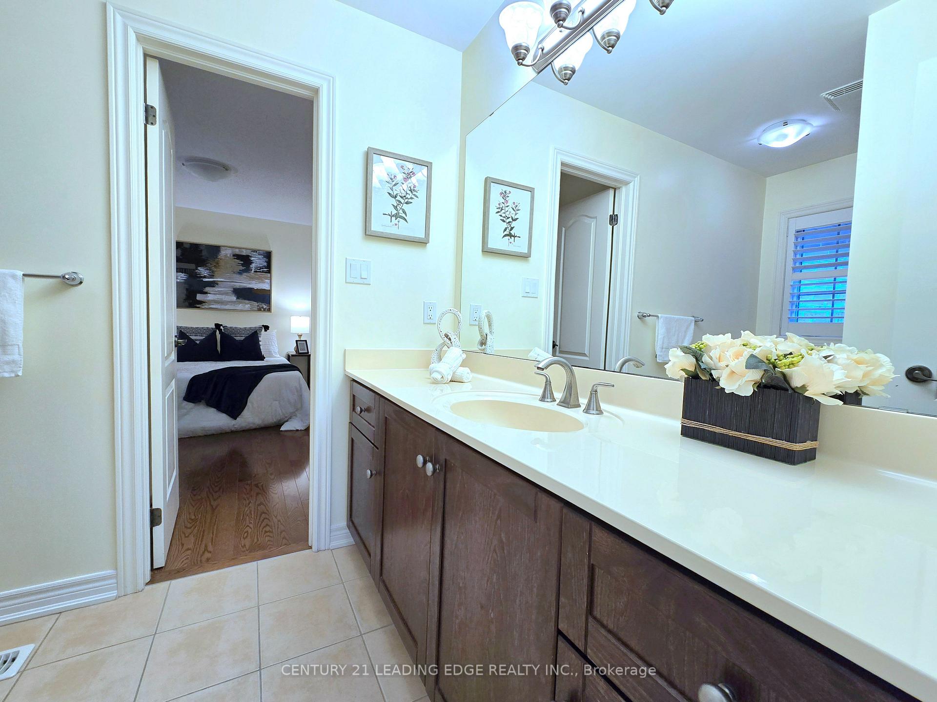 Photo 28 of 6 Castleglen Boulevard, Markham, Berczy — HOMEH