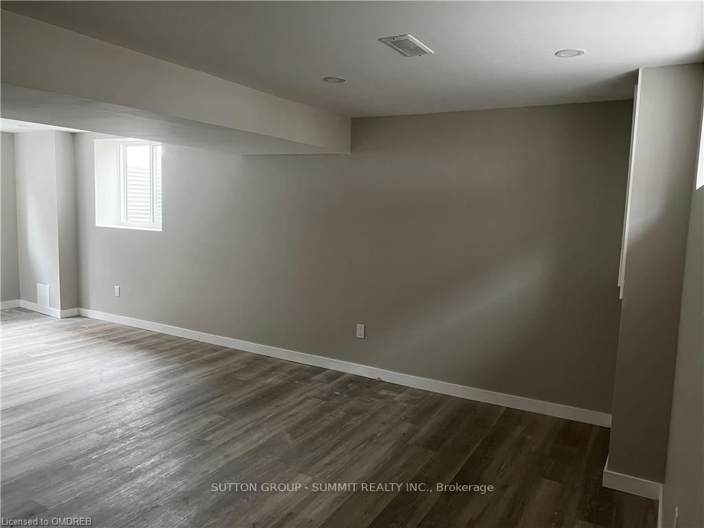 Photo 3 of Unit Basement, 7 Welbourn Drive, Hamilton, Balfour — HOMEH
