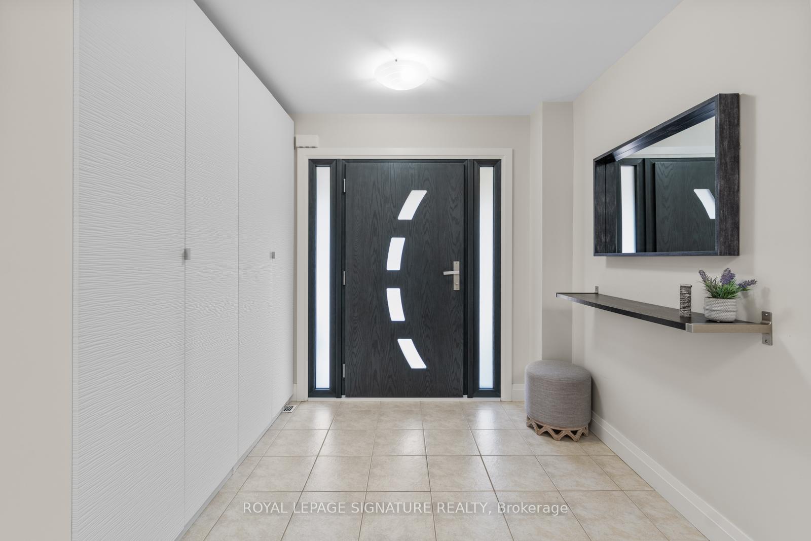 Photo 5 of 12 Barli Crescent, Vaughan, Patterson — HOMEH