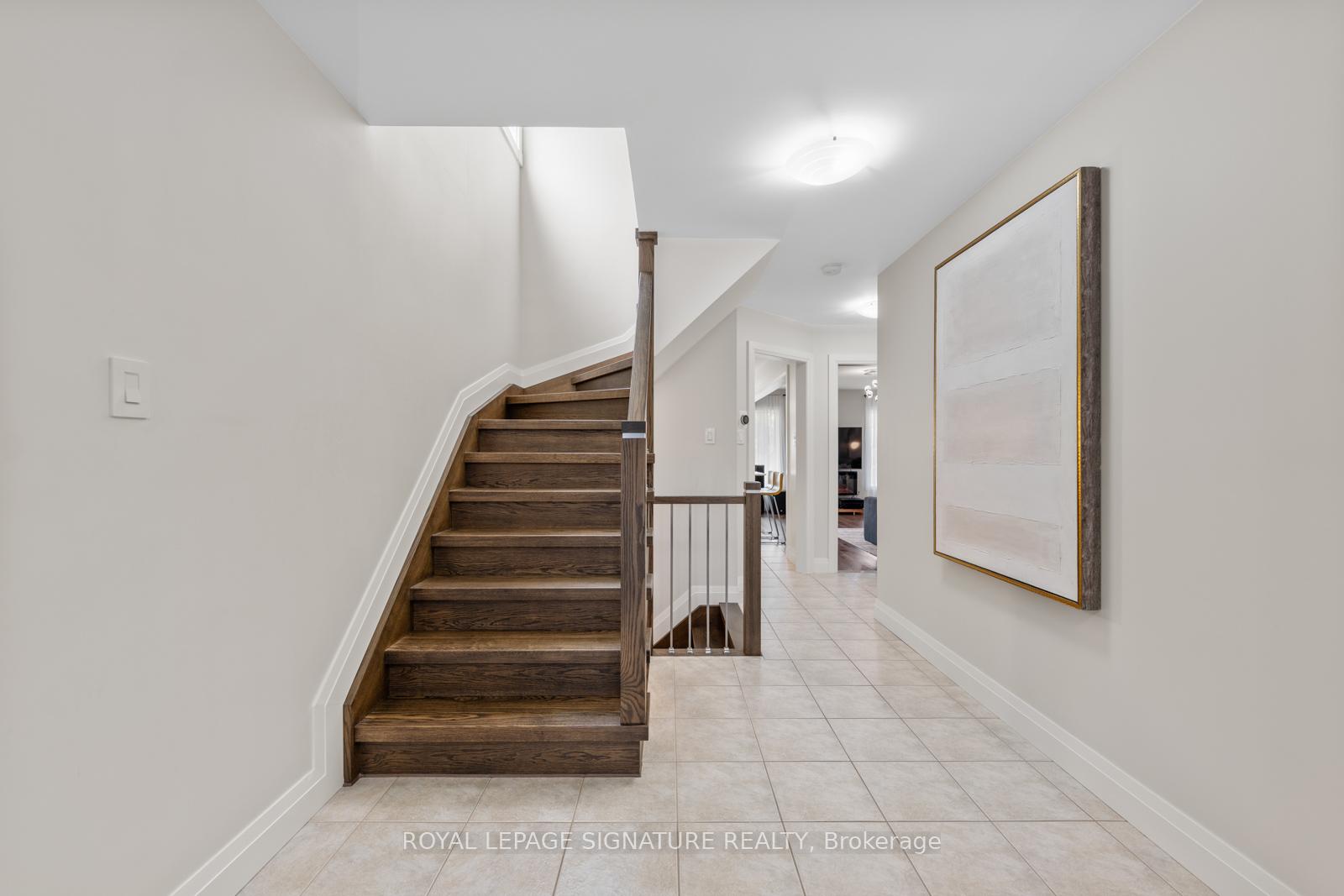 Photo 2 of 12 Barli Crescent, Vaughan, Patterson — HOMEH