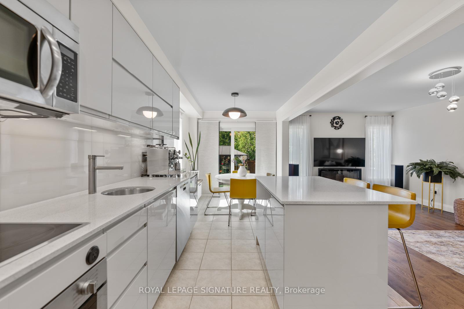 Photo 12 of 12 Barli Crescent, Vaughan, Patterson — HOMEH