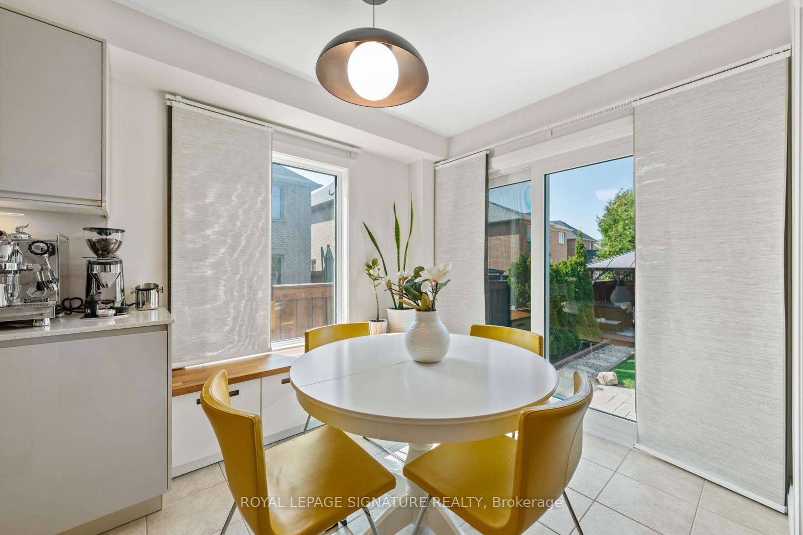 Photo 14 of 12 Barli Crescent, Vaughan, Patterson — HOMEH