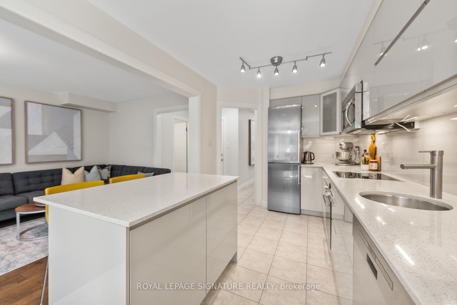 Photo 21 of 12 Barli Crescent, Vaughan, Patterson — HOMEH