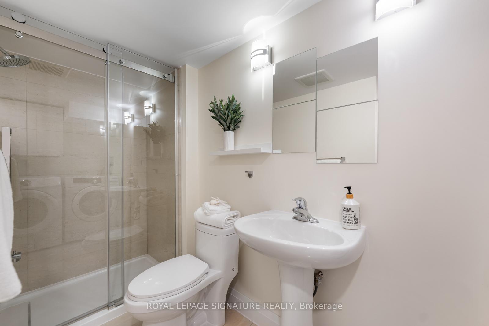 Photo 36 of 12 Barli Crescent, Vaughan, Patterson — HOMEH