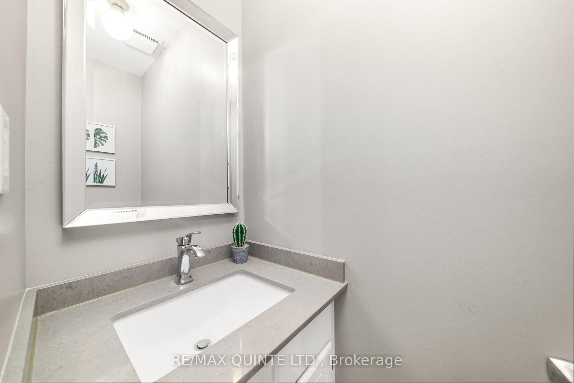 Photo 9 of 46 Grosvenor Drive, Belleville, Belleville Ward — HOMEH