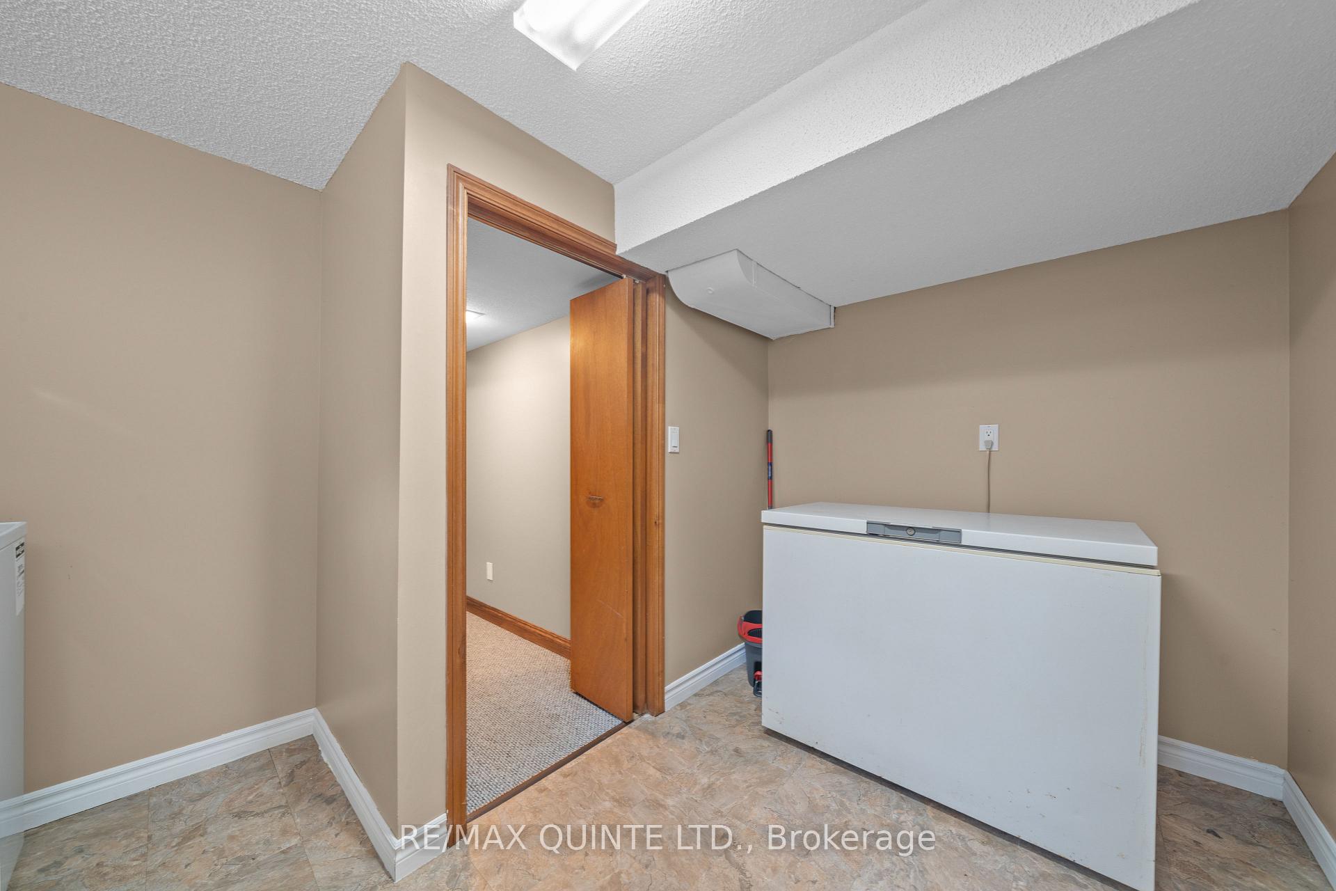 Photo 32 of 46 Grosvenor Drive, Belleville, Belleville Ward — HOMEH