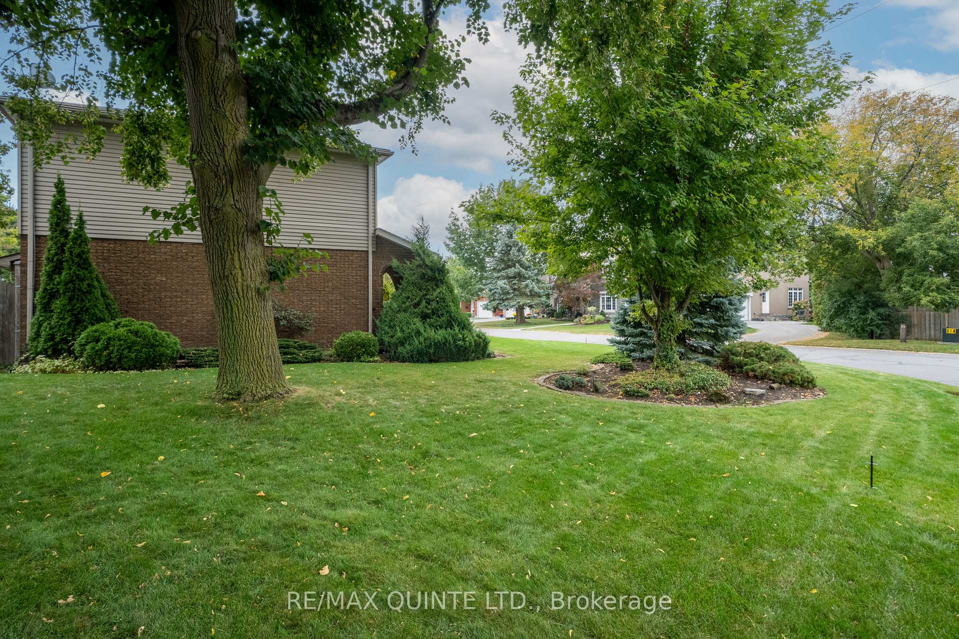 Photo 37 of 46 Grosvenor Drive, Belleville, Belleville Ward — HOMEH