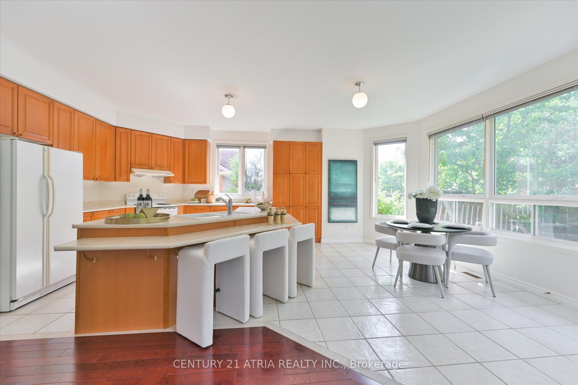 Photo 11 of 54 Castlemore Avenue, Markham, Berczy — HOMEH