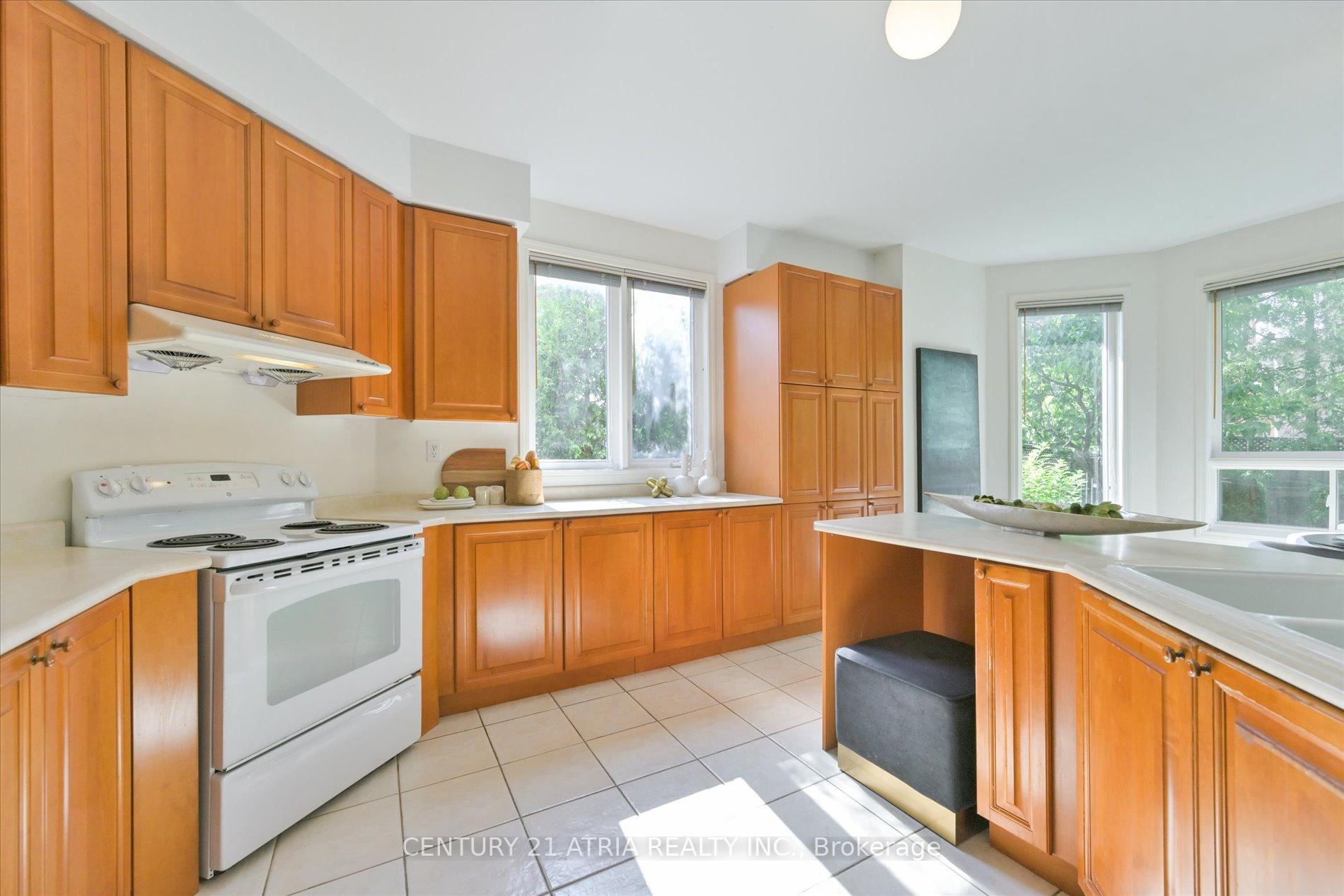 Photo 7 of 54 Castlemore Avenue, Markham, Berczy — HOMEH