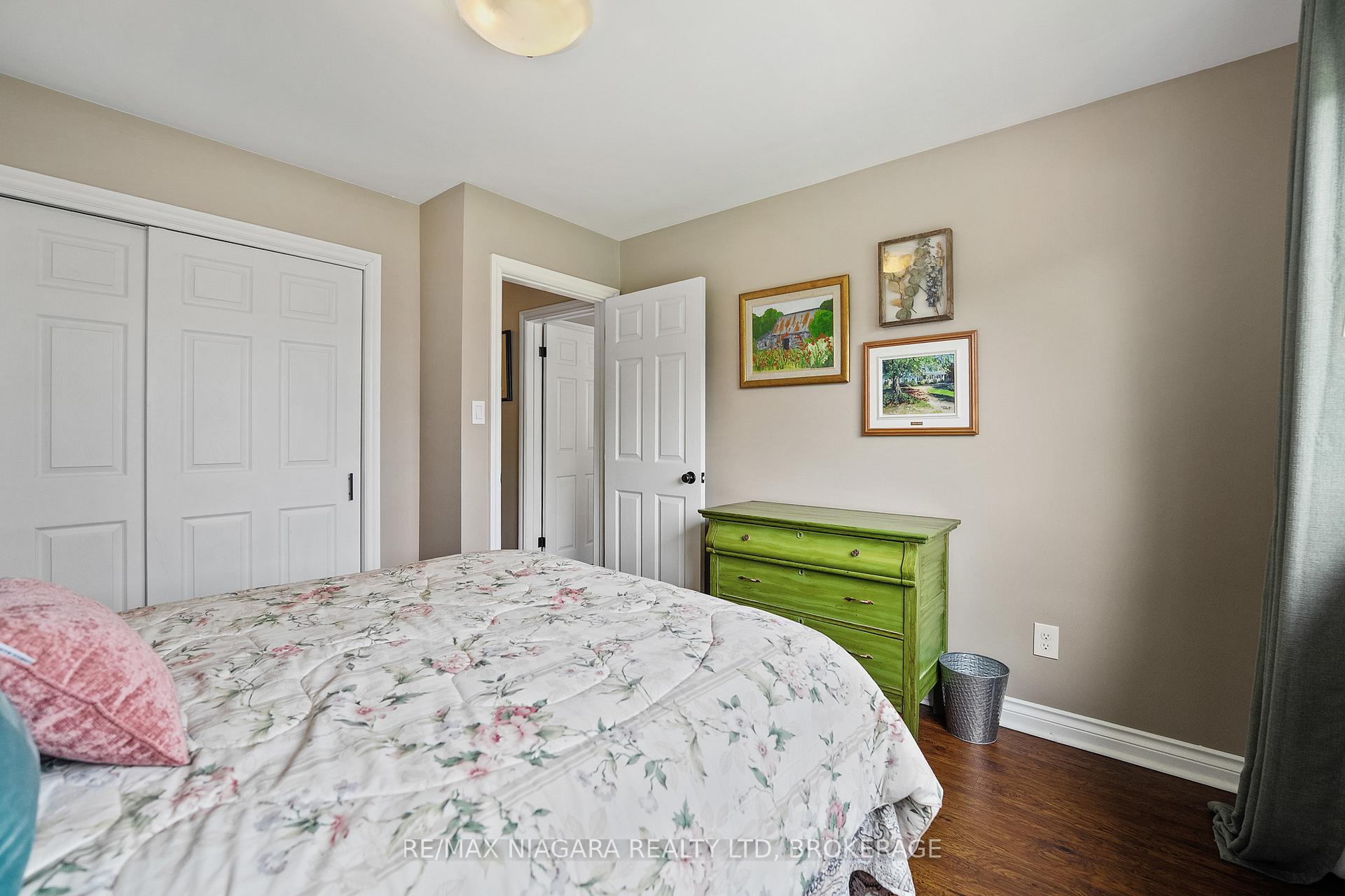 Photo 29 of 25 Oakmount Drive, St. Catharines, Glendale/Glenridge — HOMEH