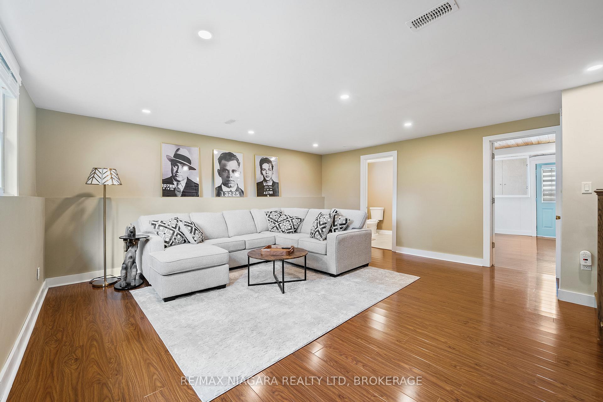 Photo 24 of 25 Oakmount Drive, St. Catharines, Glendale/Glenridge — HOMEH