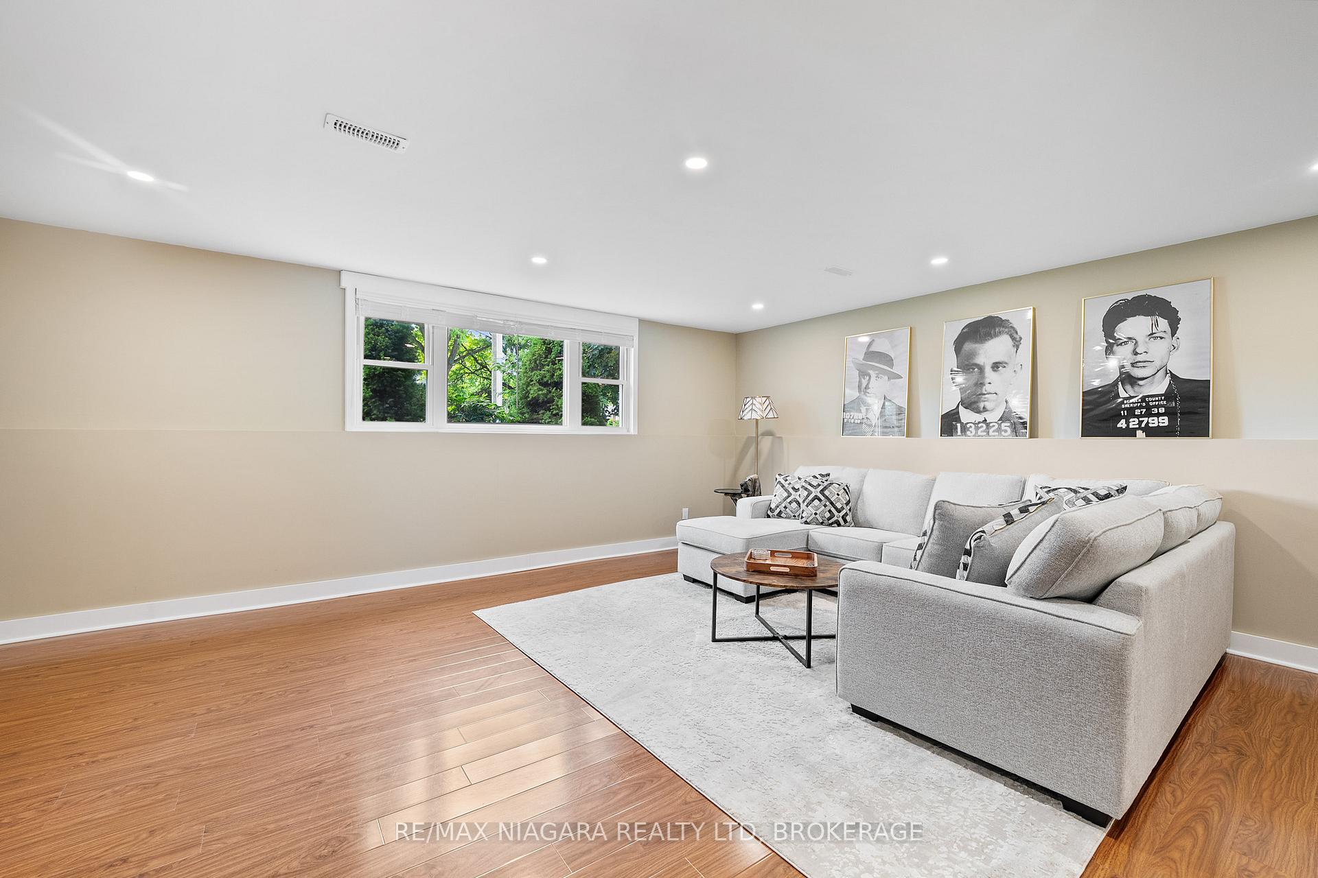 Photo 33 of 25 Oakmount Drive, St. Catharines, Glendale/Glenridge — HOMEH