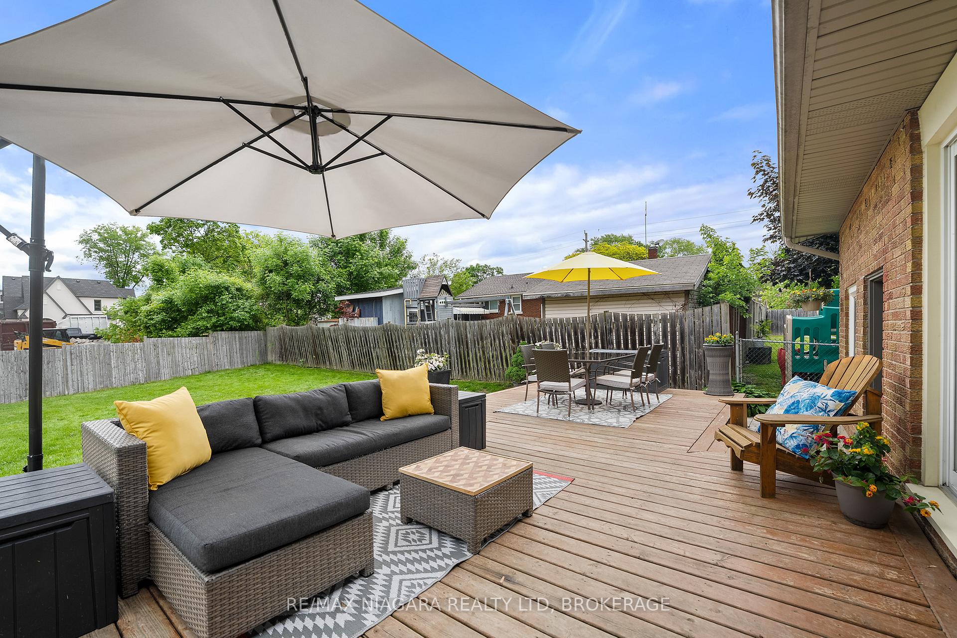Photo 37 of 25 Oakmount Drive, St. Catharines, Glendale/Glenridge — HOMEH