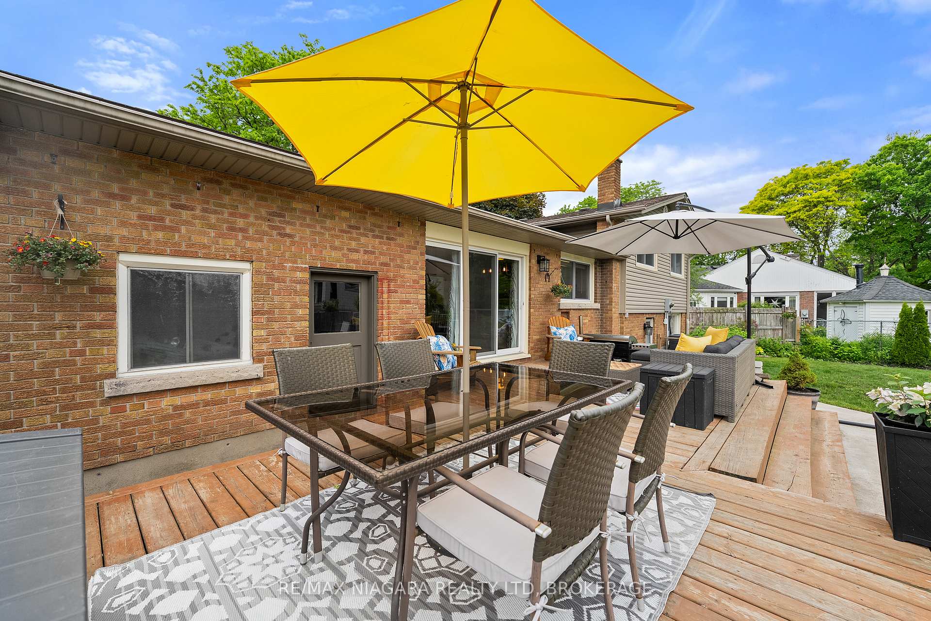 Photo 41 of 25 Oakmount Drive, St. Catharines, Glendale/Glenridge — HOMEH
