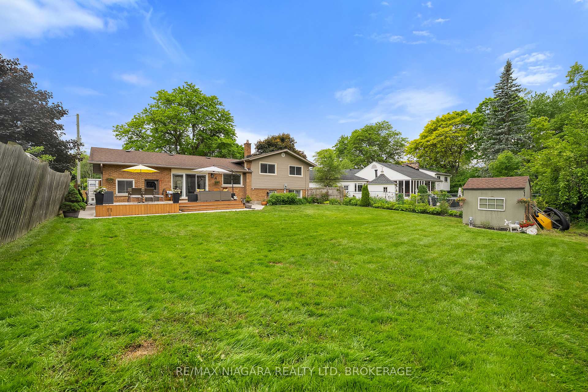 Photo 50 of 25 Oakmount Drive, St. Catharines, Glendale/Glenridge — HOMEH