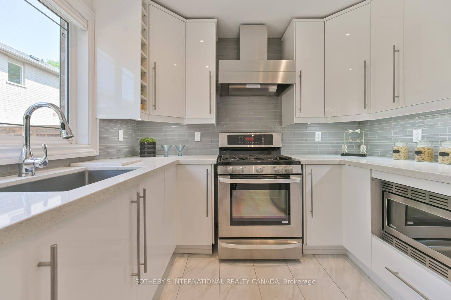 Photo 8 of 50 Comoq Avenue, Vaughan, Vellore Village — HOMEH