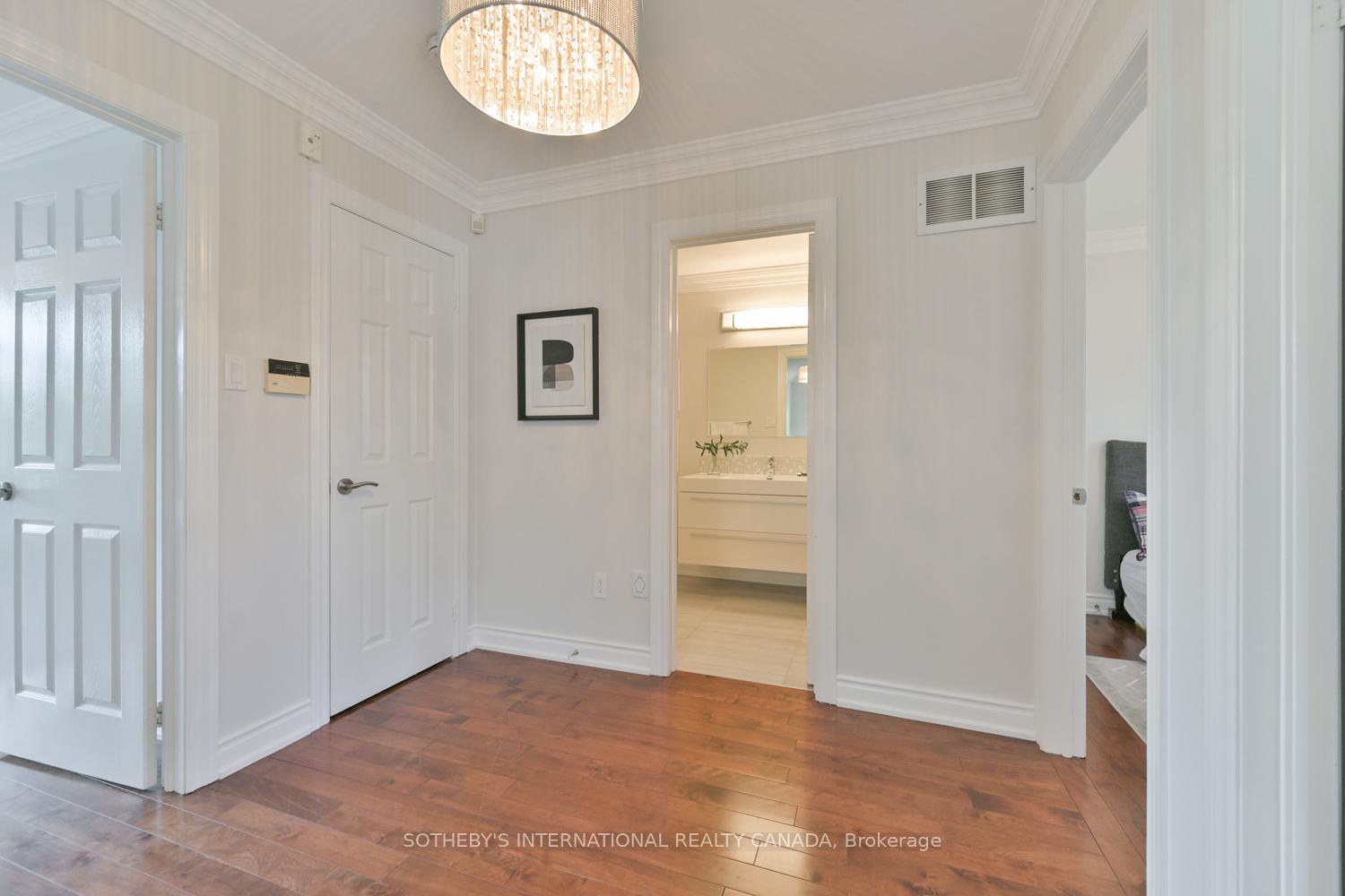 Photo 16 of 50 Comoq Avenue, Vaughan, Vellore Village — HOMEH