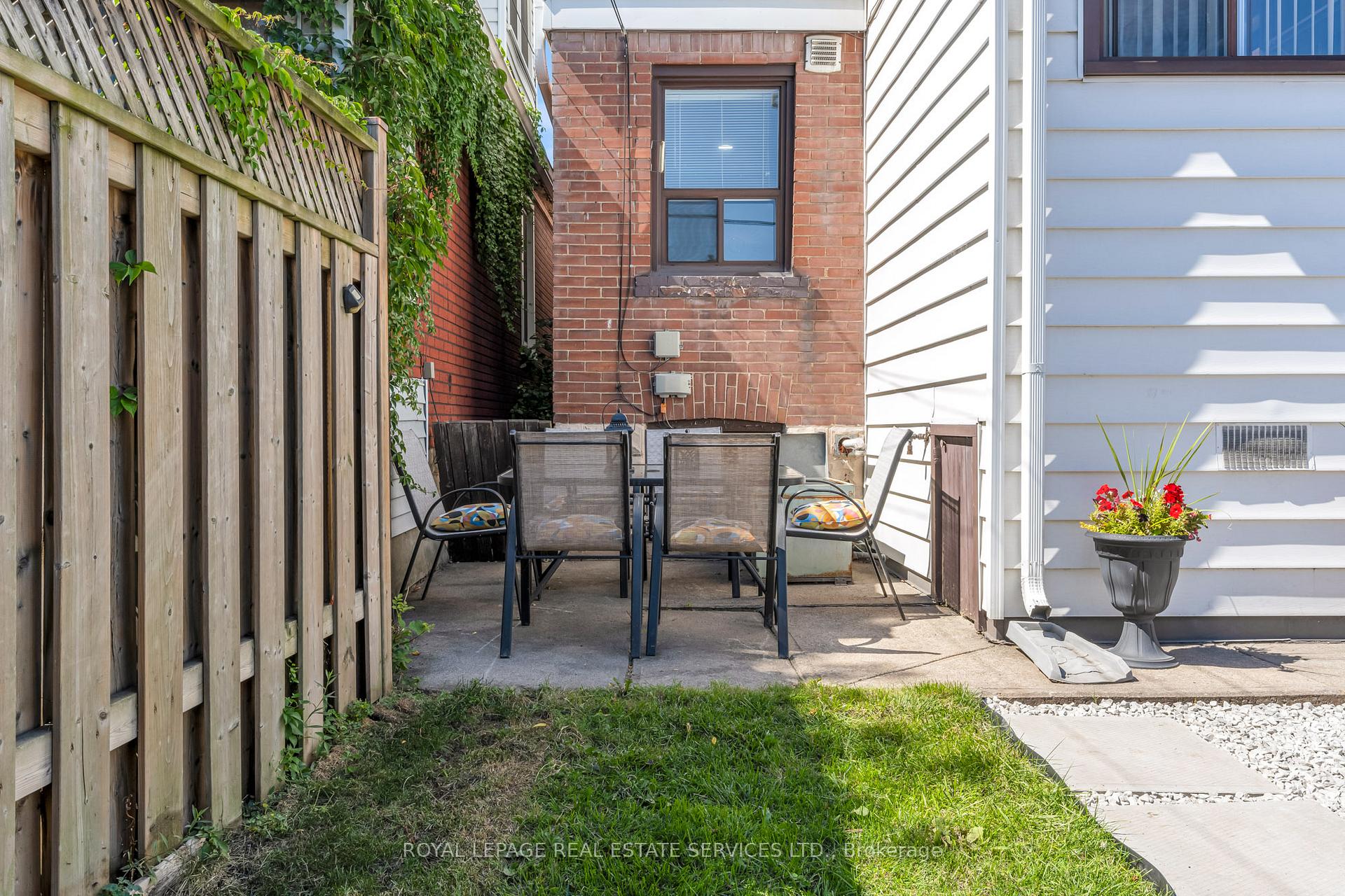 Photo 21 of 294 Cope Street, Hamilton, Homeside — HOMEH
