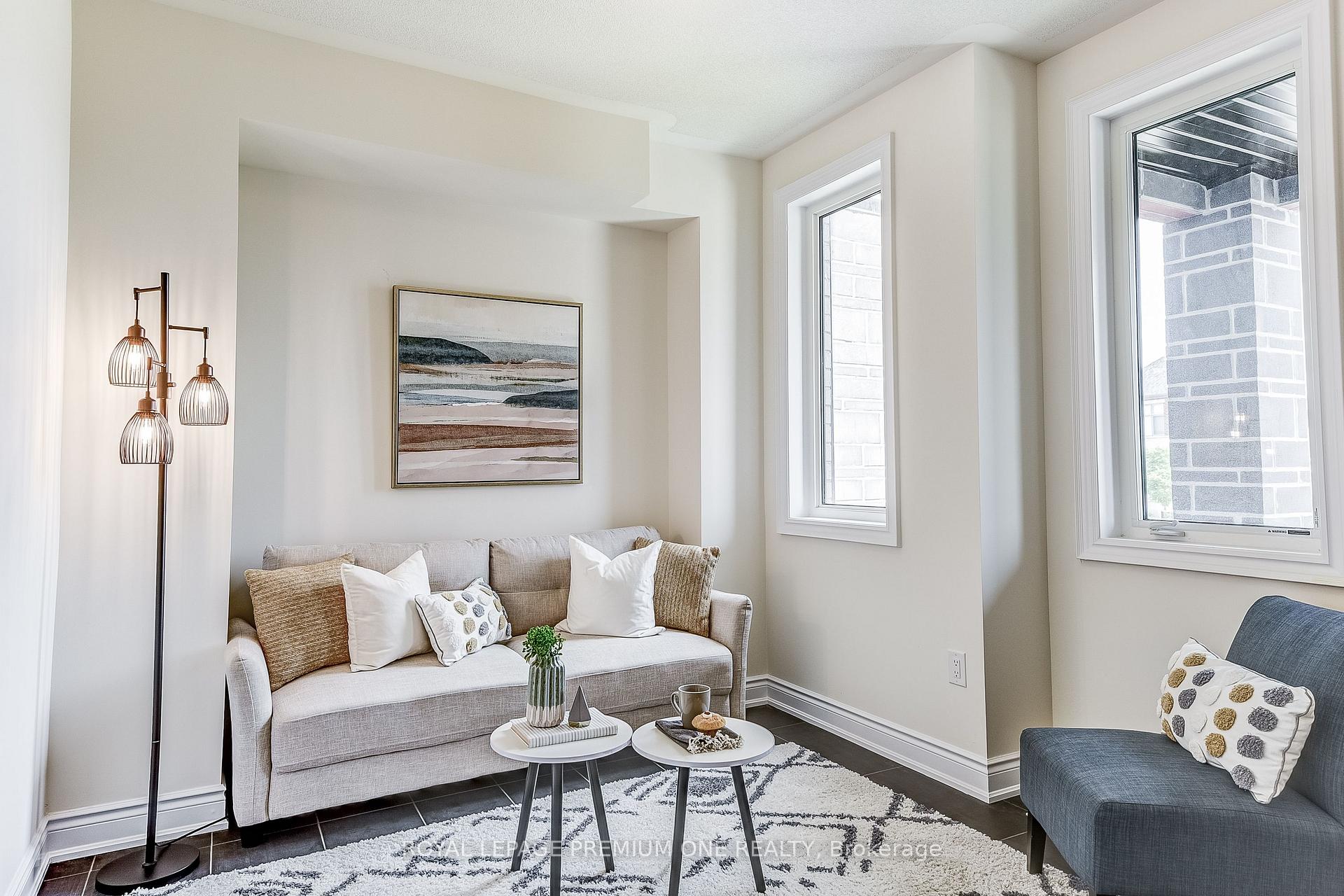 Photo 4 of 141 Tennant Circle, Vaughan, Vellore Village — HOMEH