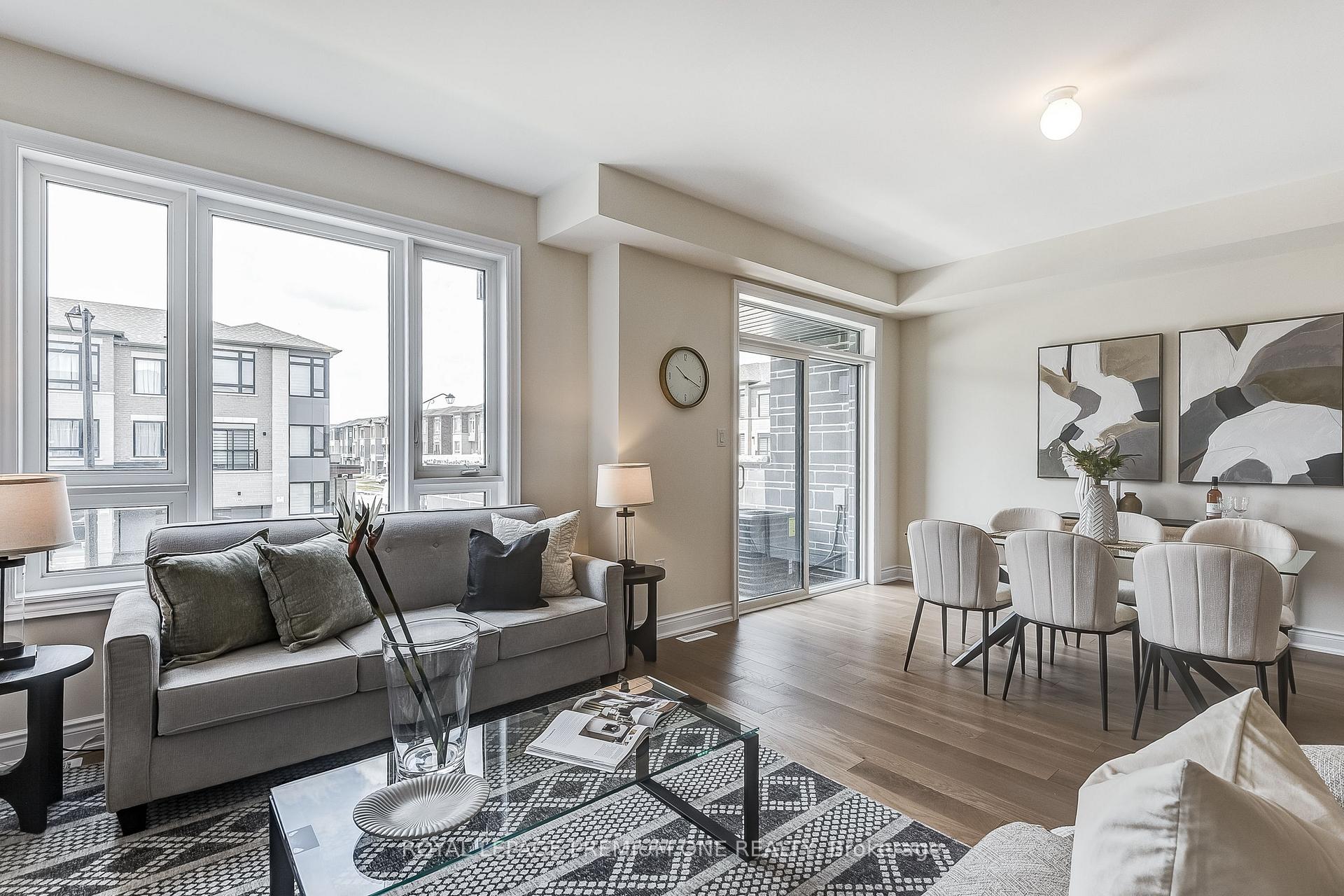 Photo 30 of 141 Tennant Circle, Vaughan, Vellore Village — HOMEH