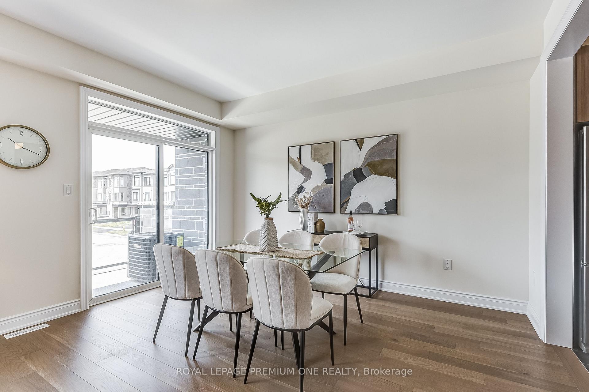 Photo 26 of 141 Tennant Circle, Vaughan, Vellore Village — HOMEH