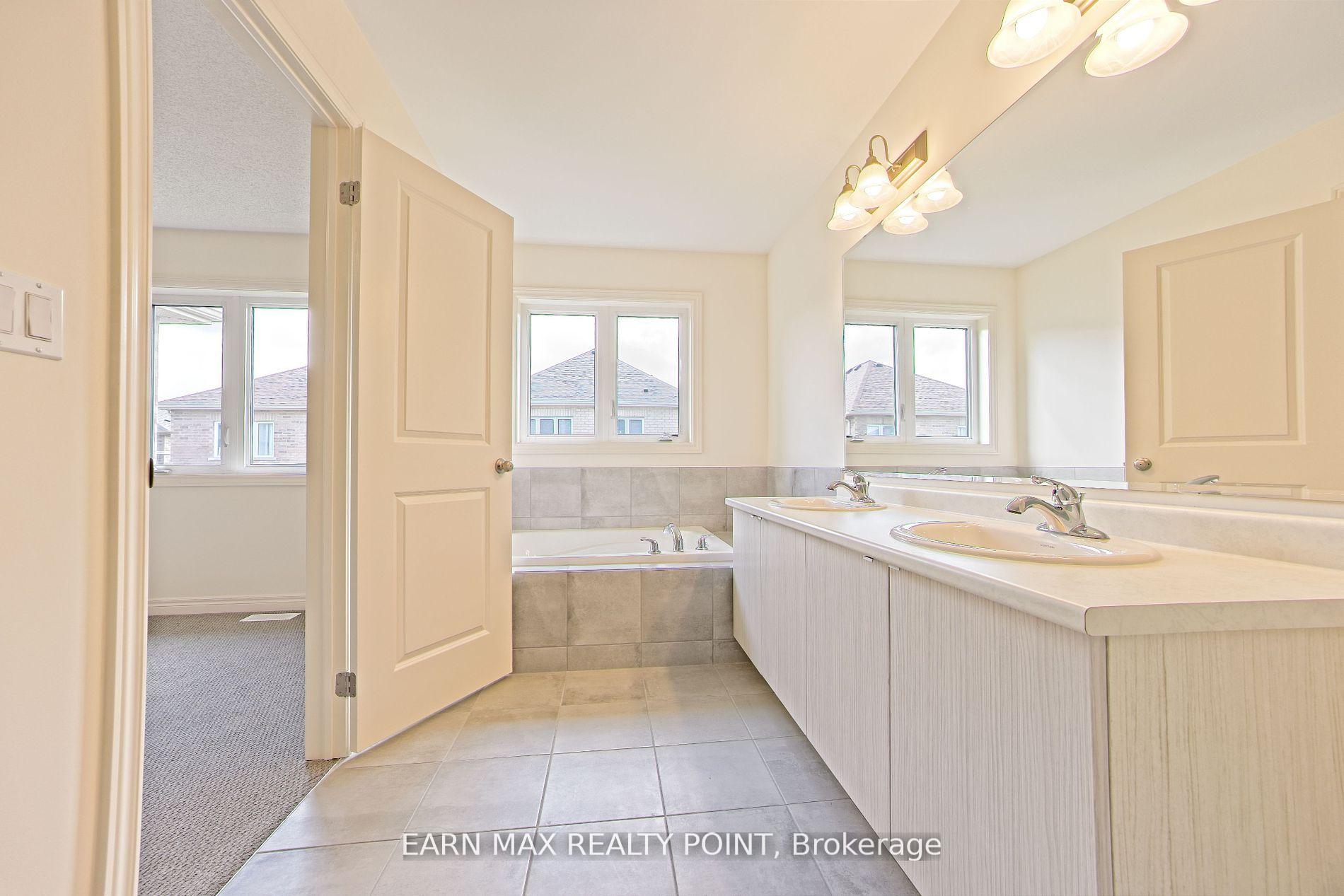 Photo 17 of 6 Gosset Road, Brampton, Northwest Brampton — HOMEH