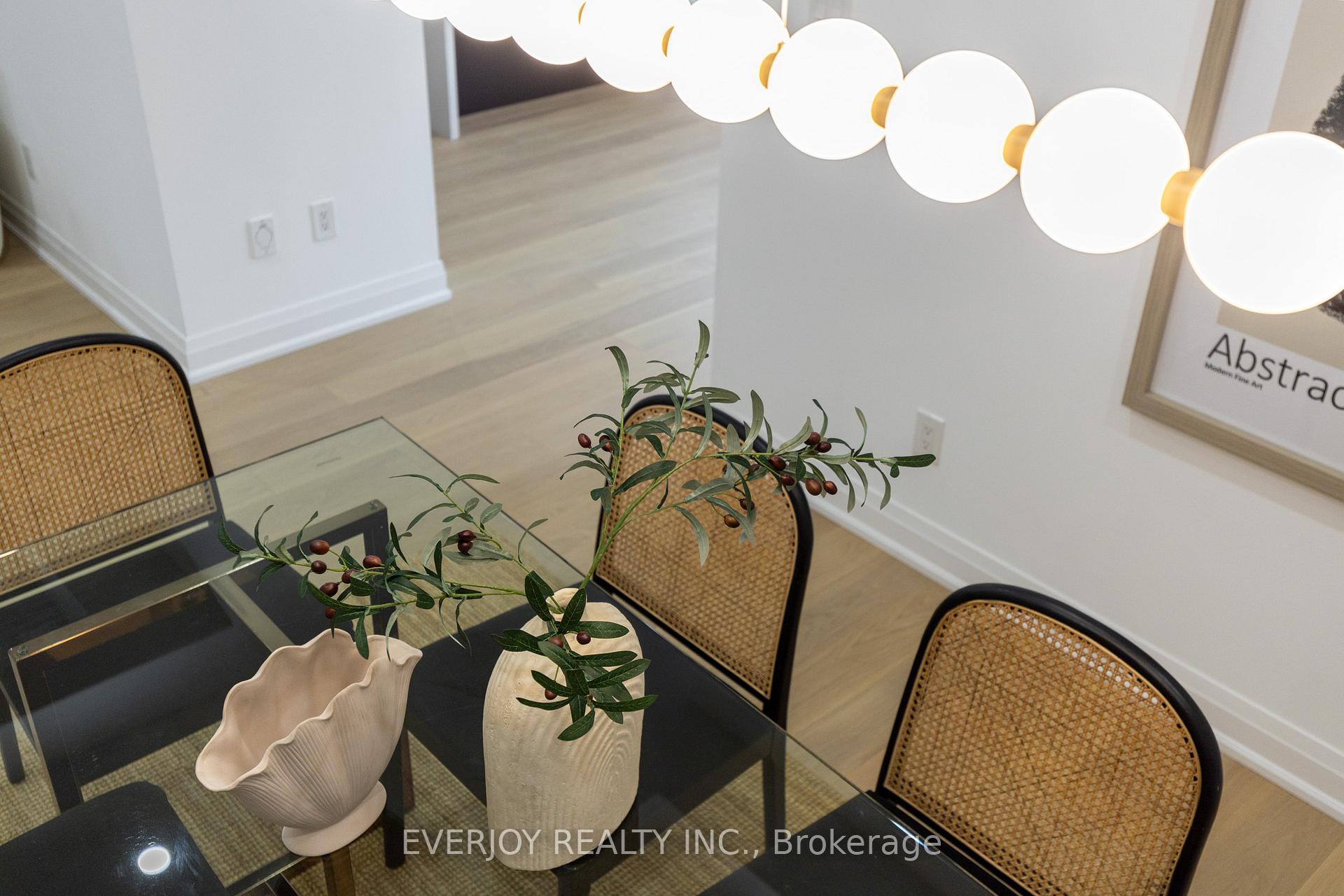 Photo 14 of 20 Wintam Place, Markham, Victoria Square — HOMEH