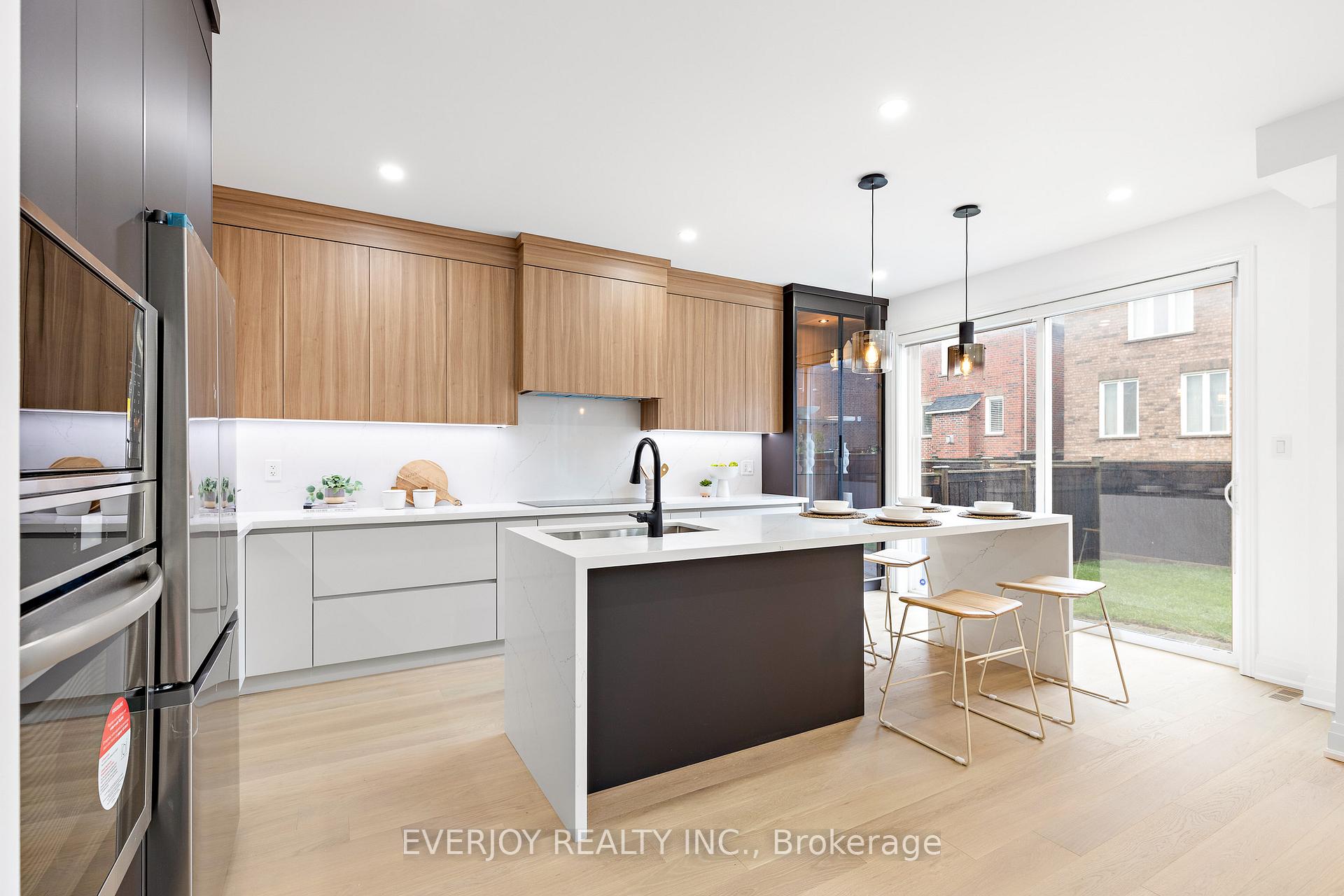 Photo 7 of 20 Wintam Place, Markham, Victoria Square — HOMEH