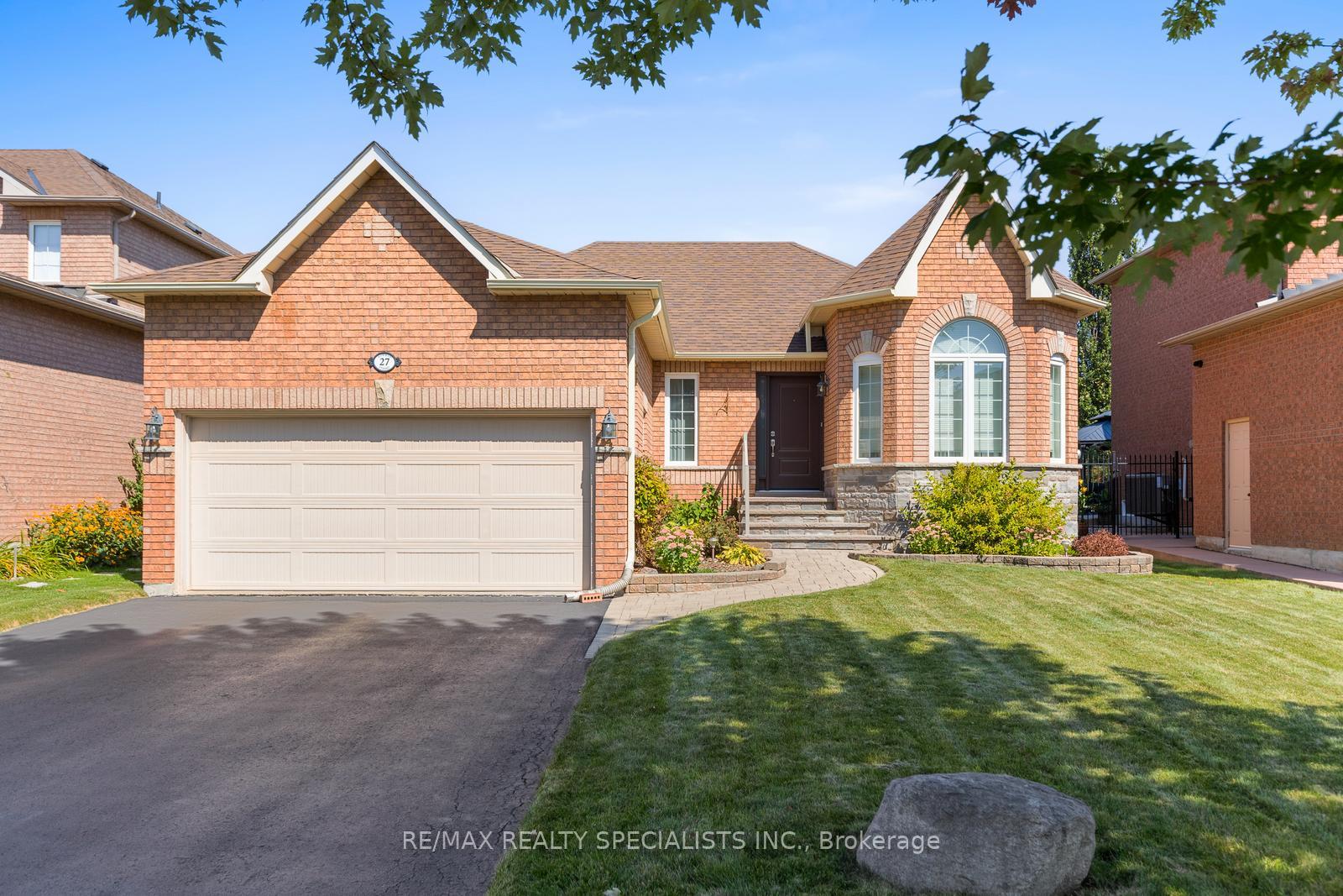 Photo 1 of 27 Bowman Street, Halton Hills, Georgetown — HOMEH