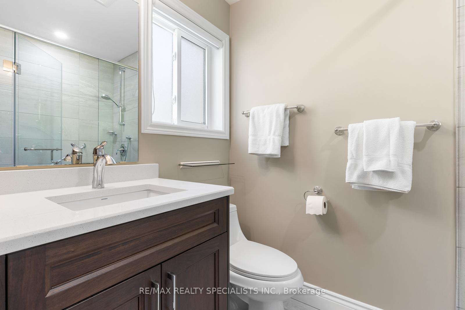 Photo 13 of 27 Bowman Street, Halton Hills, Georgetown — HOMEH