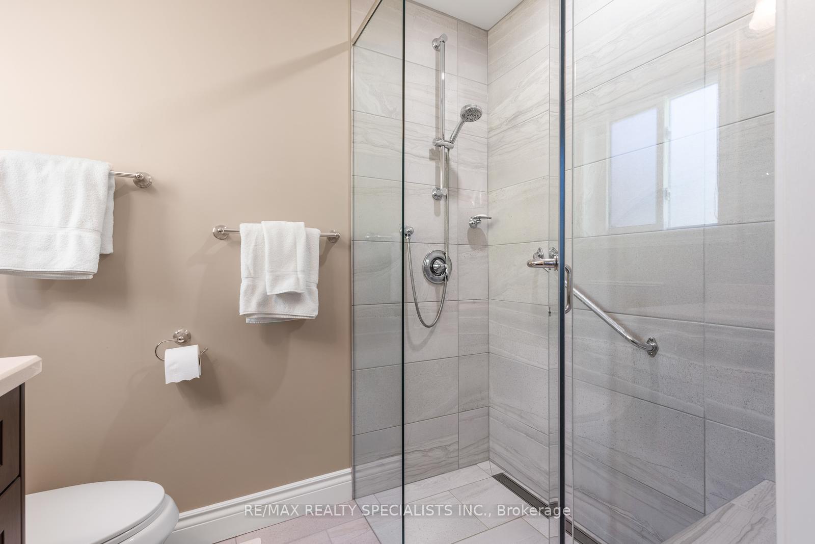 Photo 15 of 27 Bowman Street, Halton Hills, Georgetown — HOMEH