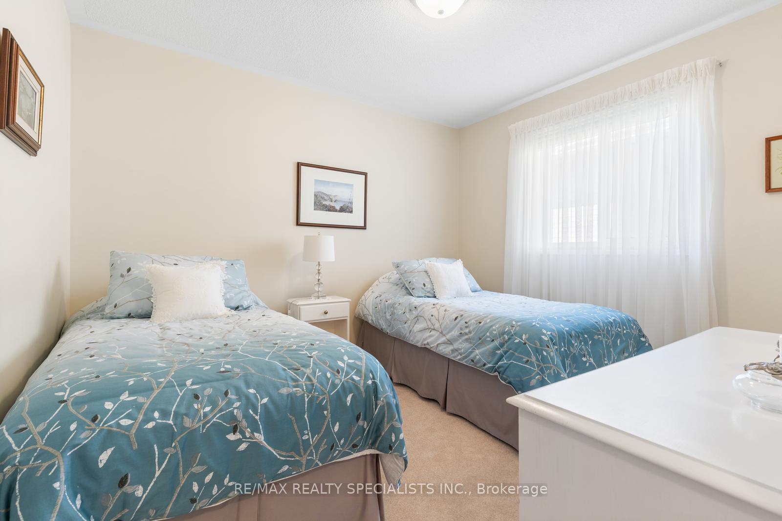 Photo 18 of 27 Bowman Street, Halton Hills, Georgetown — HOMEH
