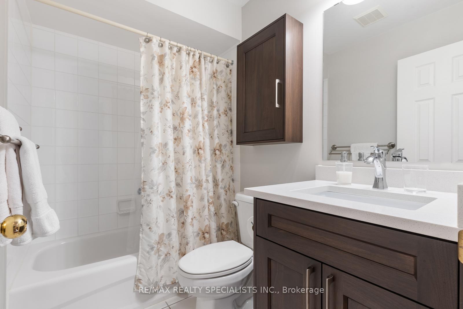 Photo 20 of 27 Bowman Street, Halton Hills, Georgetown — HOMEH