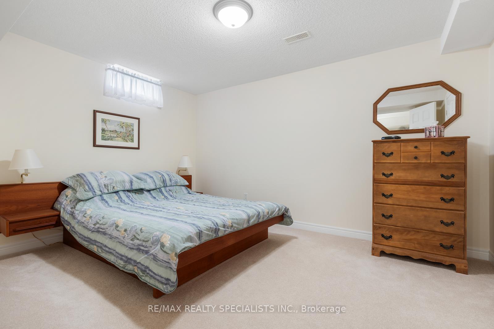 Photo 31 of 27 Bowman Street, Halton Hills, Georgetown — HOMEH