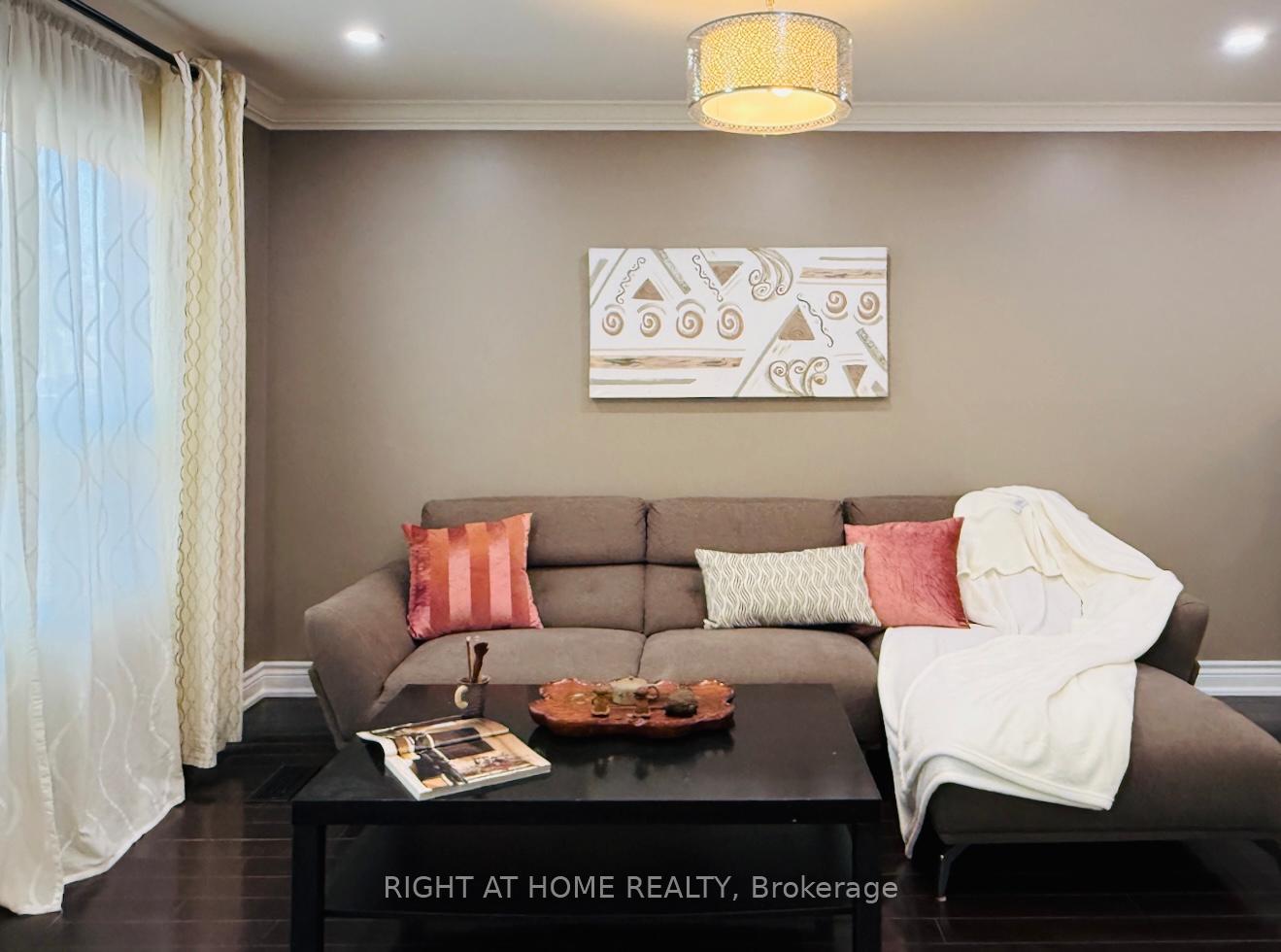 Photo 33 of 96 Irenemount Crescent, Markham, Middlefield — HOMEH