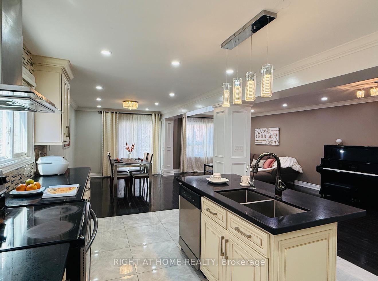 Photo 10 of 96 Irenemount Crescent, Markham, Middlefield — HOMEH